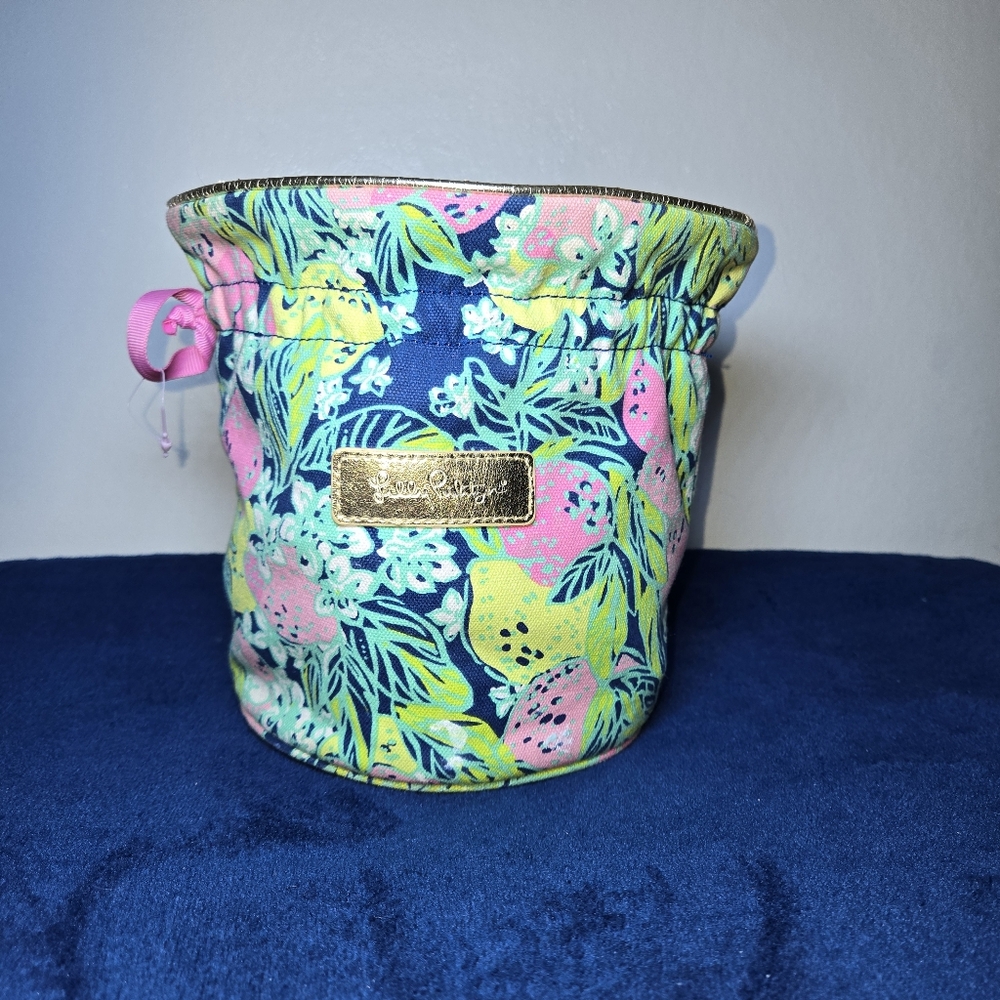 Lilly Pulitzer Mini Drawstring Bucket Bag Make Up Toiletry Colorful Fruit Patter
